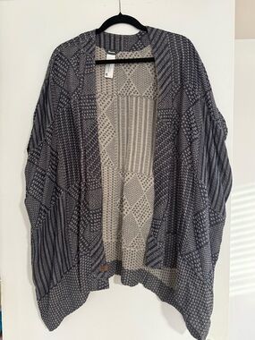 ROOTS Canada Lightweight Yoga “Poncho”